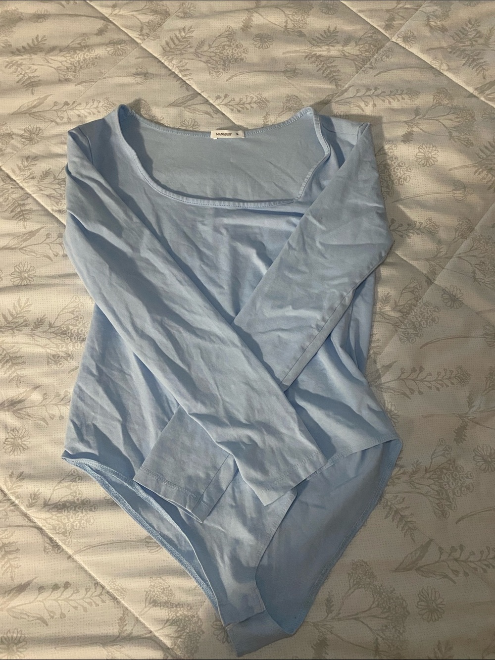 Mangdiup- Light Blue Long Sleeve Scoop Neck Bodysuit